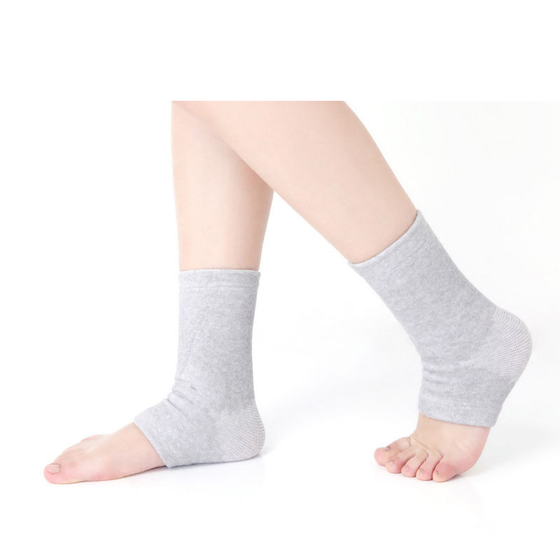 Manufacturers supply four-sided elastic thickened ankle protection to prevent sprain and keep warm