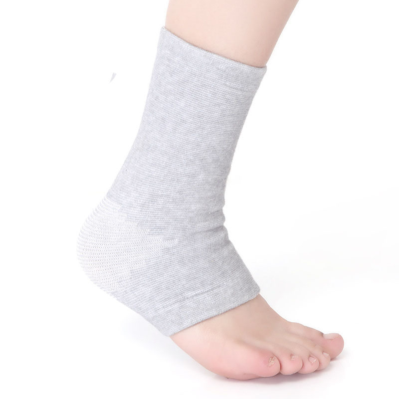 Manufacturers supply four-sided elastic thickened ankle protection to prevent sprain and keep warm