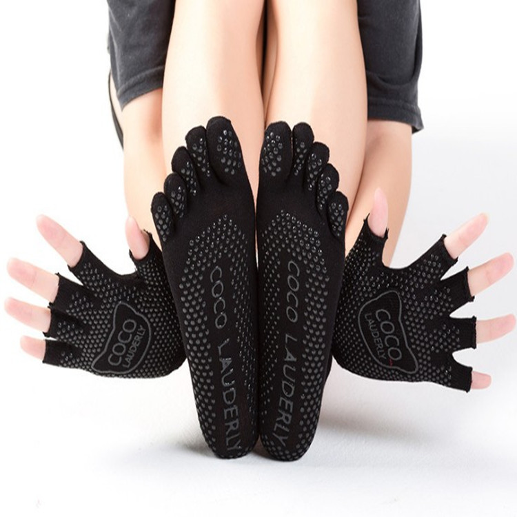 Factory wholesale professional five-finger socks yoga socks gloves set non-slip yoga five-toe yoga socks foreign trade socks