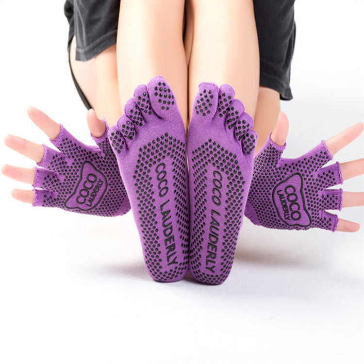 Factory wholesale professional five-finger socks yoga socks gloves set non-slip yoga five-toe yoga socks foreign trade socks
