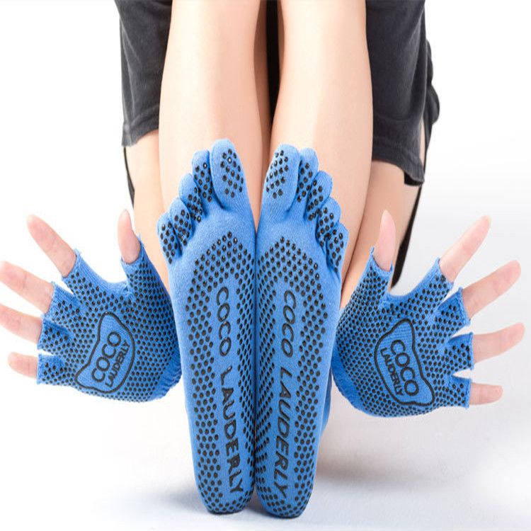 Factory wholesale professional five-finger socks yoga socks gloves set non-slip yoga five-toe yoga socks foreign trade socks