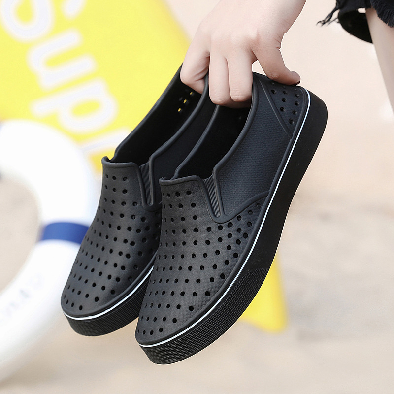 Men's hole shoes outdoor wear new waterproof non-slip platform sandals closed toe couple beach shoes lazy slip-on men