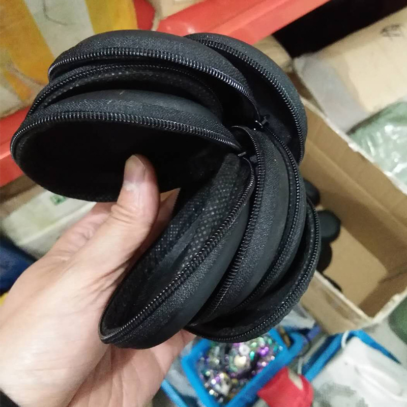 Factory supply fingertip gyro round iron box plastic box suspension box 9020 tinplate box spot wholesale box