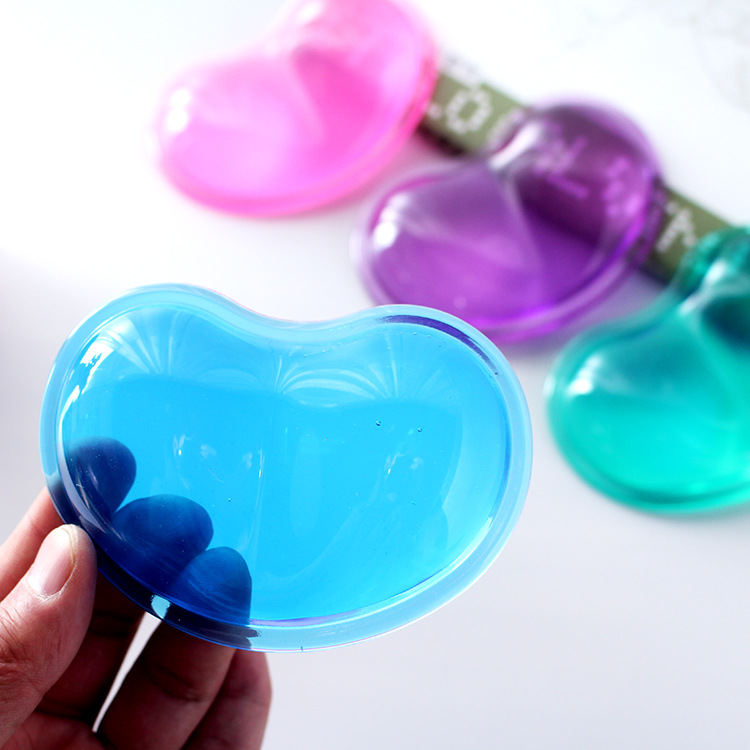 T silicone heart shaped mouse pad transparent wrist pad cold hand pillow pad wrist pad non-slip Crystal wrist pad wholesale