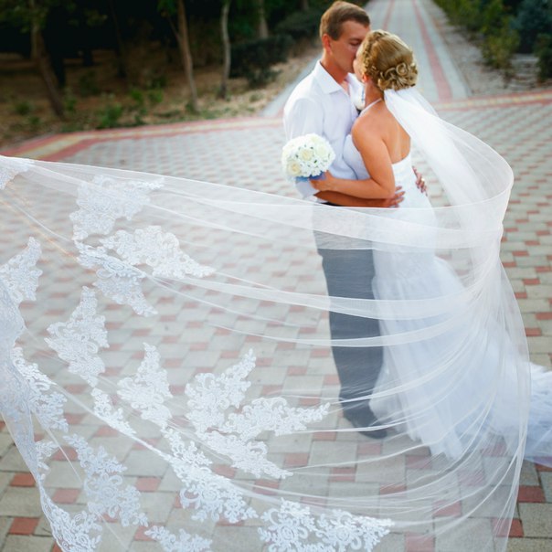 2018 Special romantic lace applique soft yarn Long 3 M Lace bridal veil super long bridal wedding veil White