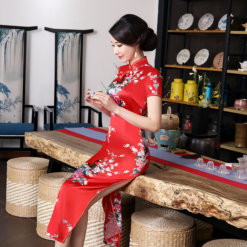 Direct selling 2024 new spring and summer improved cheongsam skirt long satin printing daily banquet women's performance clothing wholesale