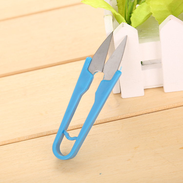 Color yarn scissors manufacturers plastic handle sewing U-shaped thread Scissors Spring scissors cross stitch tools gift scissors
