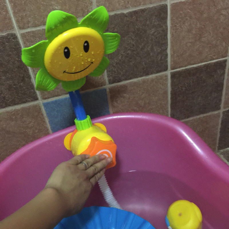 Electric sunflower shower summer baby bath sunflower water spray shower children Bath bathroom children's toys