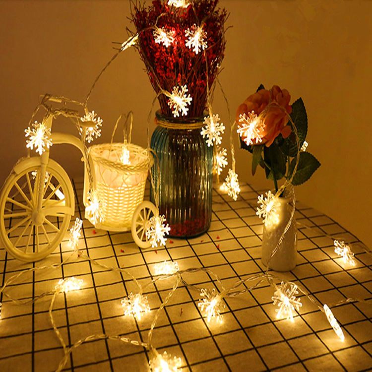 Cross-border hot snowflake light string LED lights Christmas holiday atmosphere decoration USB remote control lights string wholesale