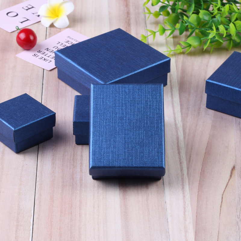 Spot wholesale ring box earrings small gift box jewelry packaging box pendant necklace Lenny pattern jewelry box