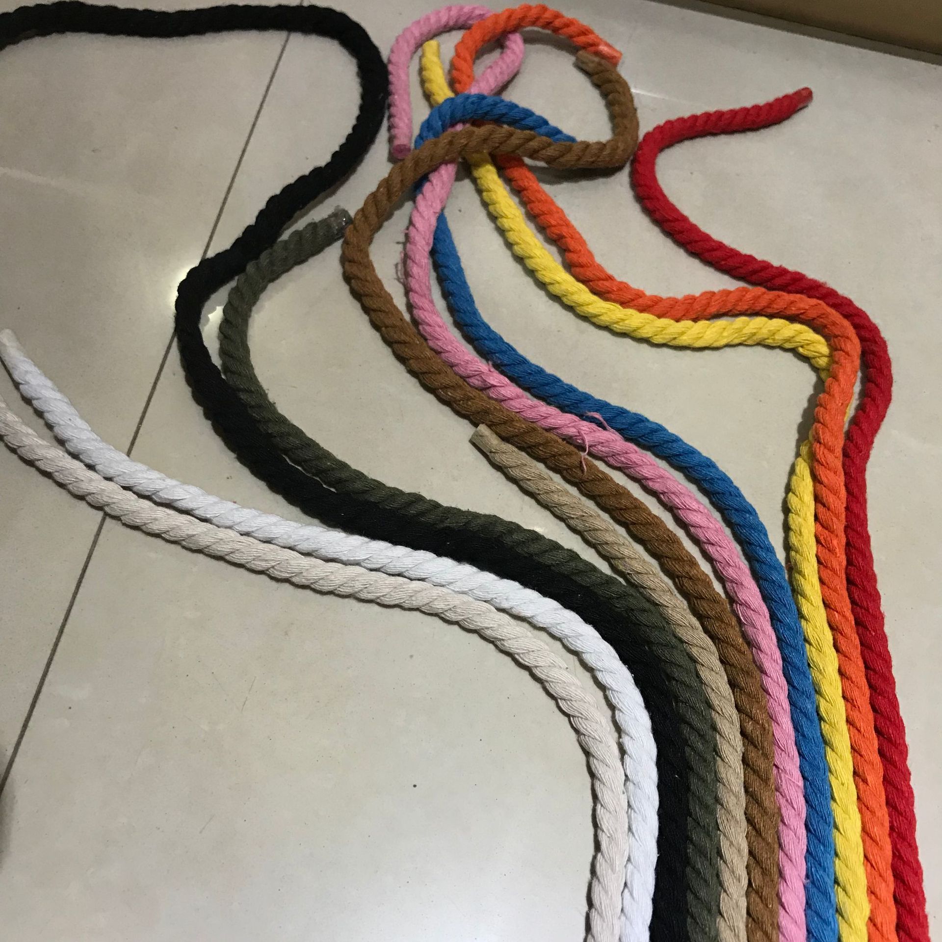 Spot 8mm color three-strand cotton rope gift box portable with curtain binding rope DIY braided rope decorative lanyard