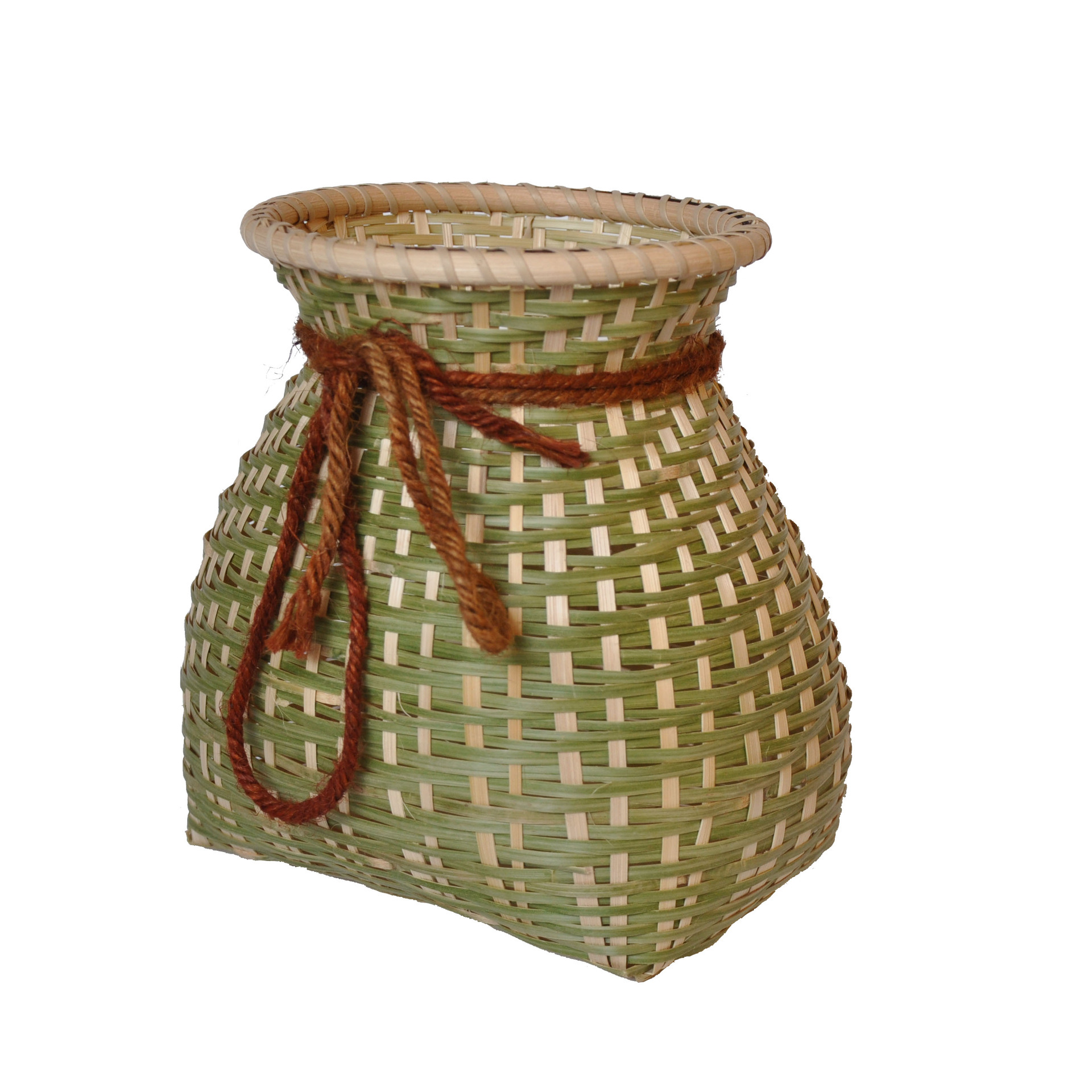 Hand-woven bamboo tea picking small basket children's performance props fish basket bamboo basket wholesale Hanfu antique basket