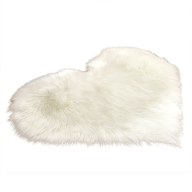 2024 New Home Textile Plush Living Room Heart-shaped Carpet Bedroom Bedside Mat Cute Girl Style