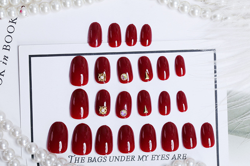 Wearing Nail Art Showing White Wine Red Colorful Riveted False Nail Round Head Medium Long Nail Art Patch