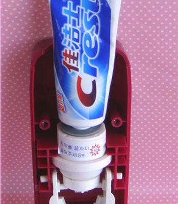 Toothpaste squeezer toothbrush holder Automatic toothpaste squeezer suit sticky hook toothbrush holder toothpaste holder wholesale