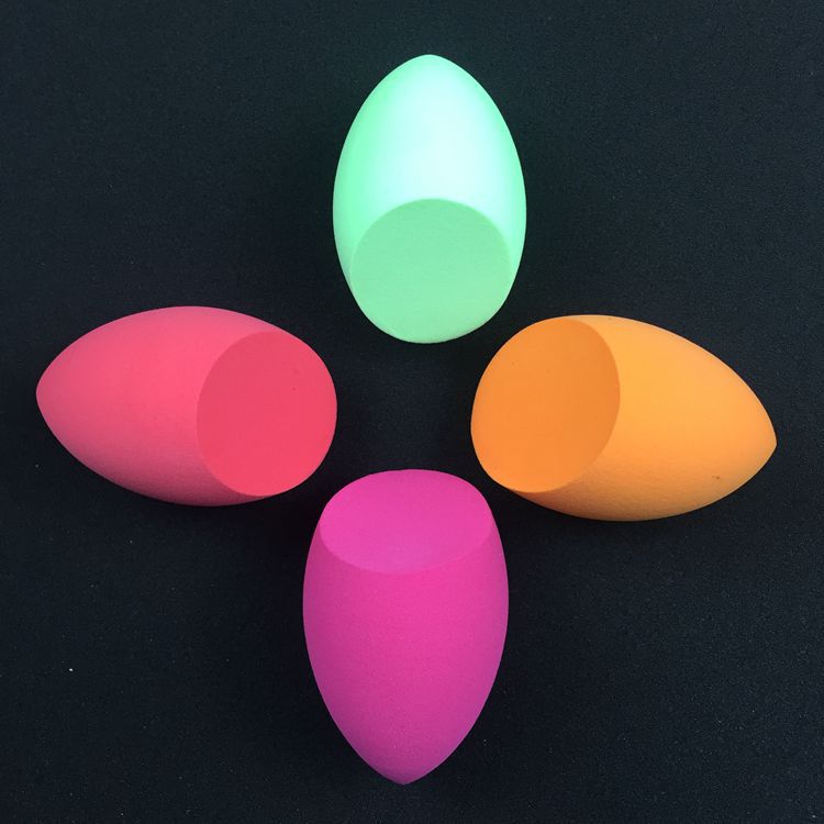 Factory wholesale non-latex gourd puff water droplets puff oblique cut Hydrophilic Polyurethane beauty eggs become larger in water