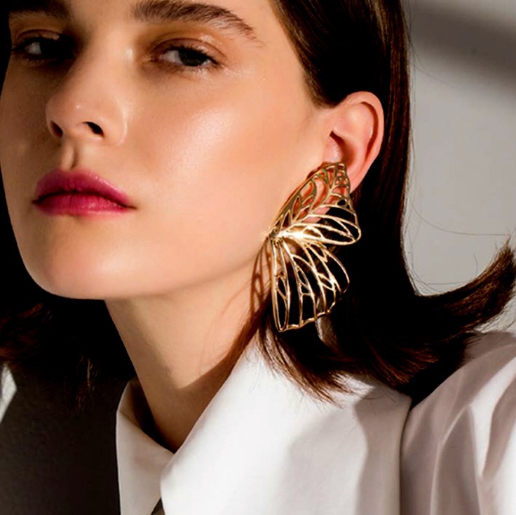 Europe and the United States cross-border jewelry alloy creative earrings hollow butterfly earrings ladies exaggerated earrings wholesale