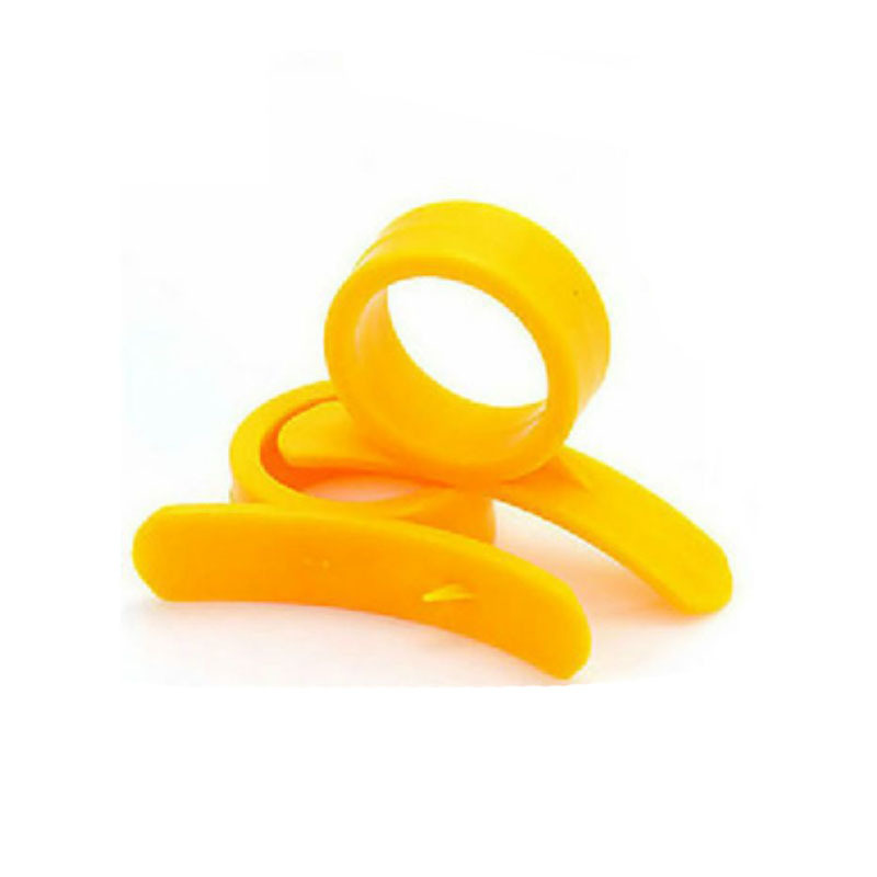 Factory direct ring orange opener plastic snail orange peeler orange orange peeler small gift wholesale