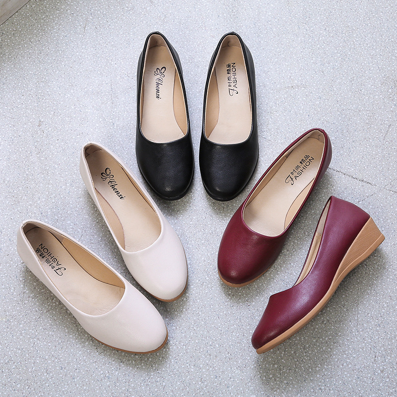 Spring and summer new women's single shoes wedge heel round toe beanie shoes mid heel shallow mouth mother shoes tide wholesale