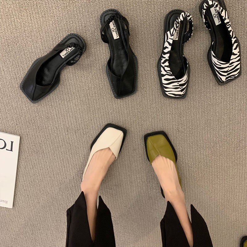 2025 New Summer French Style Closed Toe Sandals Soft Bottom Women's Square Toe Flat Design Sense Single Shoes
