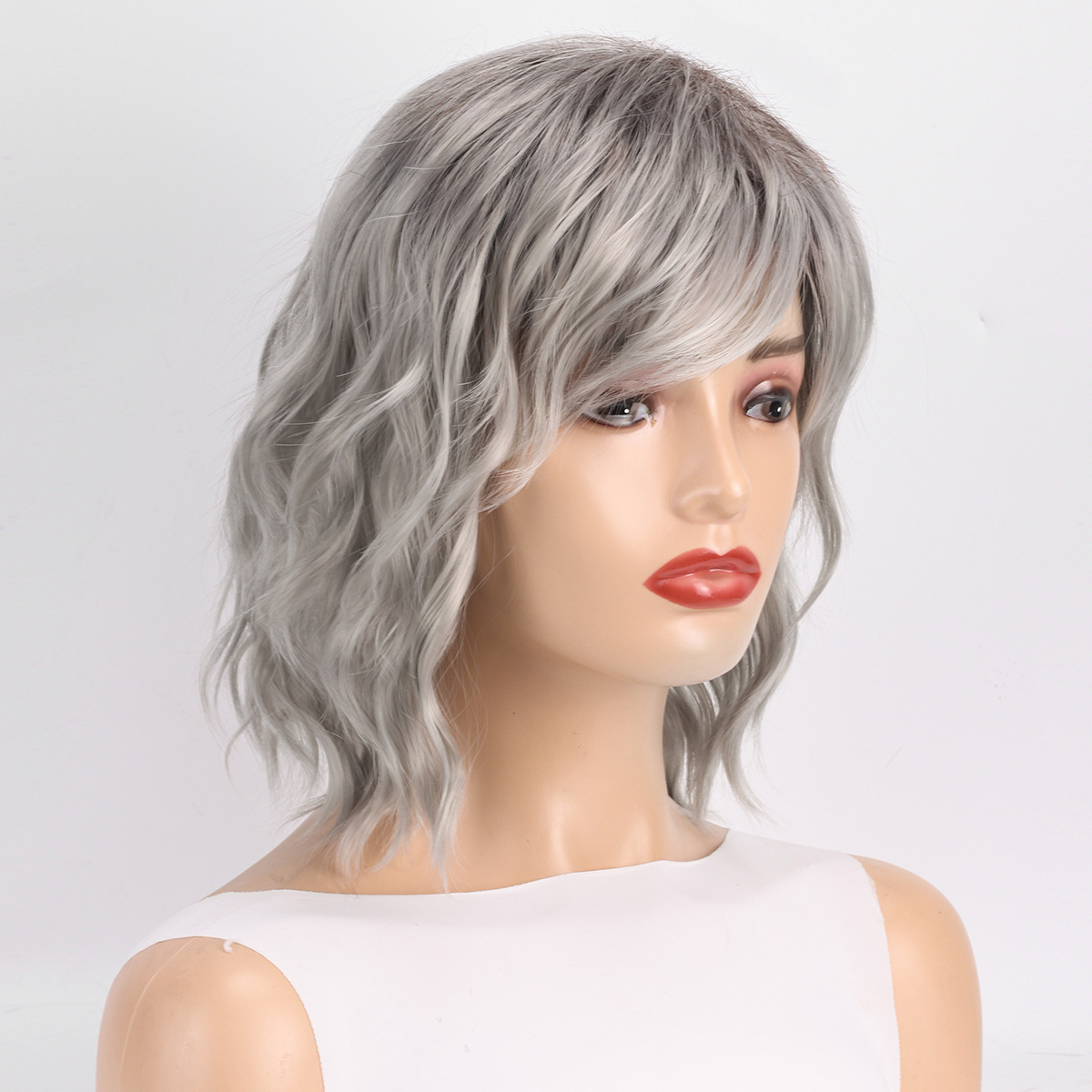 Piiriülesed Euroopa ja Ameerika moeparukad naistele kohevad esiletõstmised gradientlühikesed keemilisest kiust täispea parukad tehase hulgimüük_voghion.com