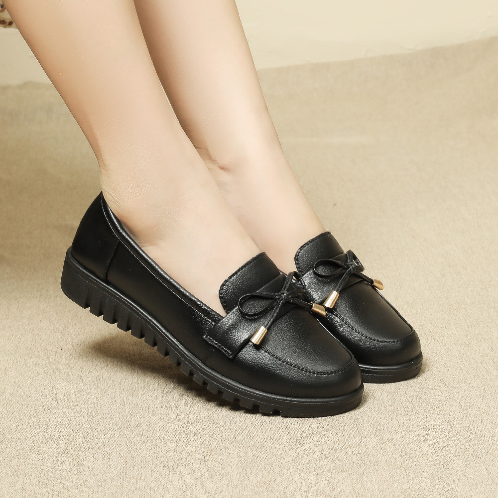 KFC work shoes Women's Flat non-slip mom shoes single shoes casual leather comfortable work shoes black women's leather shoes