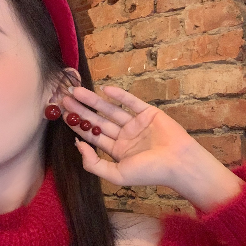秋冬紅豆珍珠耳釘女新年耳環2023新款獨特高級感耳飾輕奢小眾