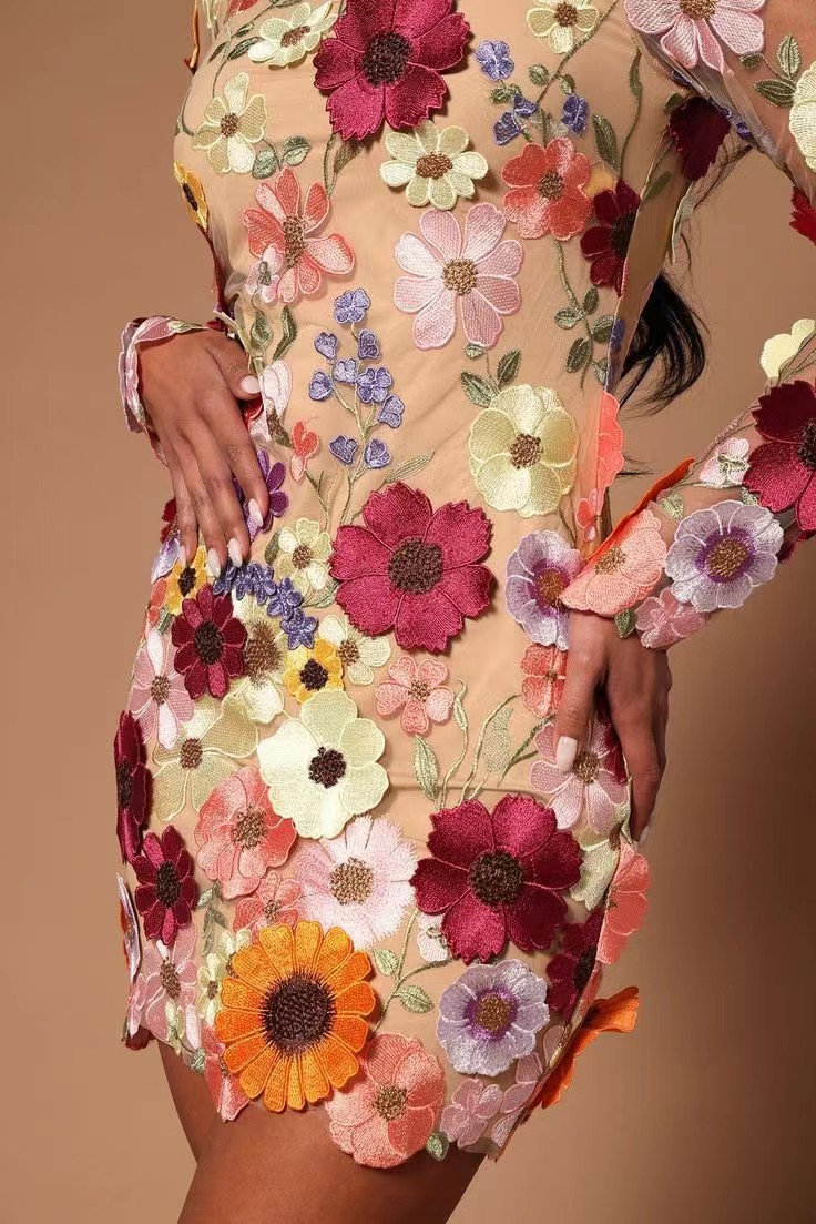 Three-dimensional flower hip sexy dress Europe and the United States cross-border for spring and summer 2023 New embroidered dress
