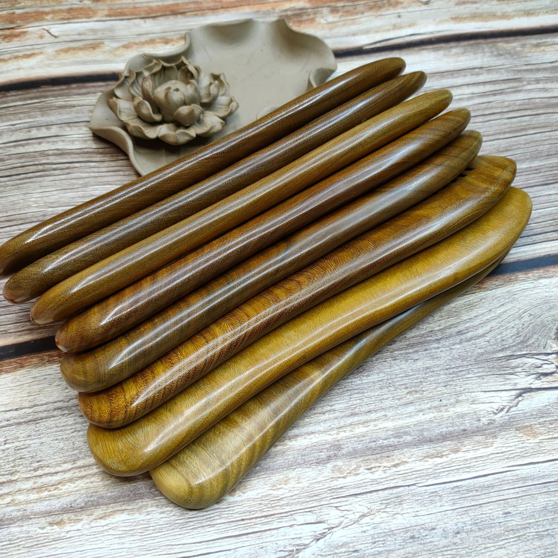 Green sandalwood comb factory direct 20cm massage straight hair comb curly hair comb free lettering logo creative comb