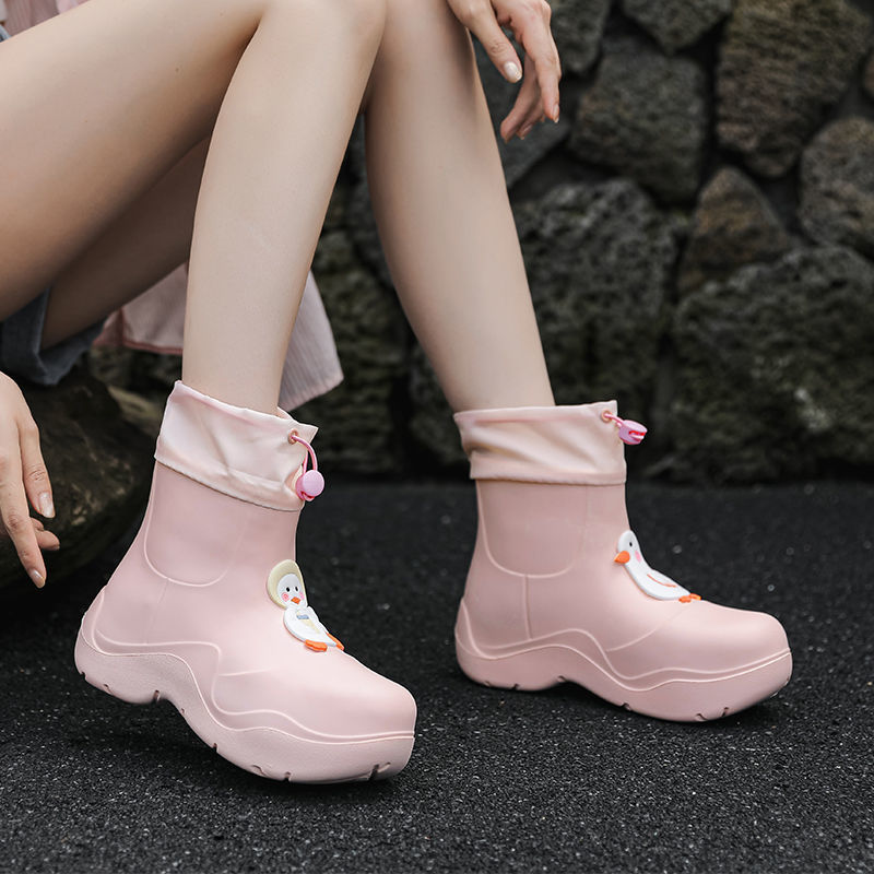 A generation of hair elastic rain boots Women's cute cartoon outside wear rain boots Japanese lightweight waterproof non-slip short tube water boots