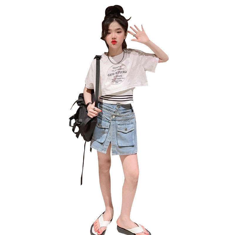Children's Short-sleeved Suit Summer New Girls' Shorts Suit Letter Short-sleeved T-shirt Denim Shorts Two-piece Fashionable Set