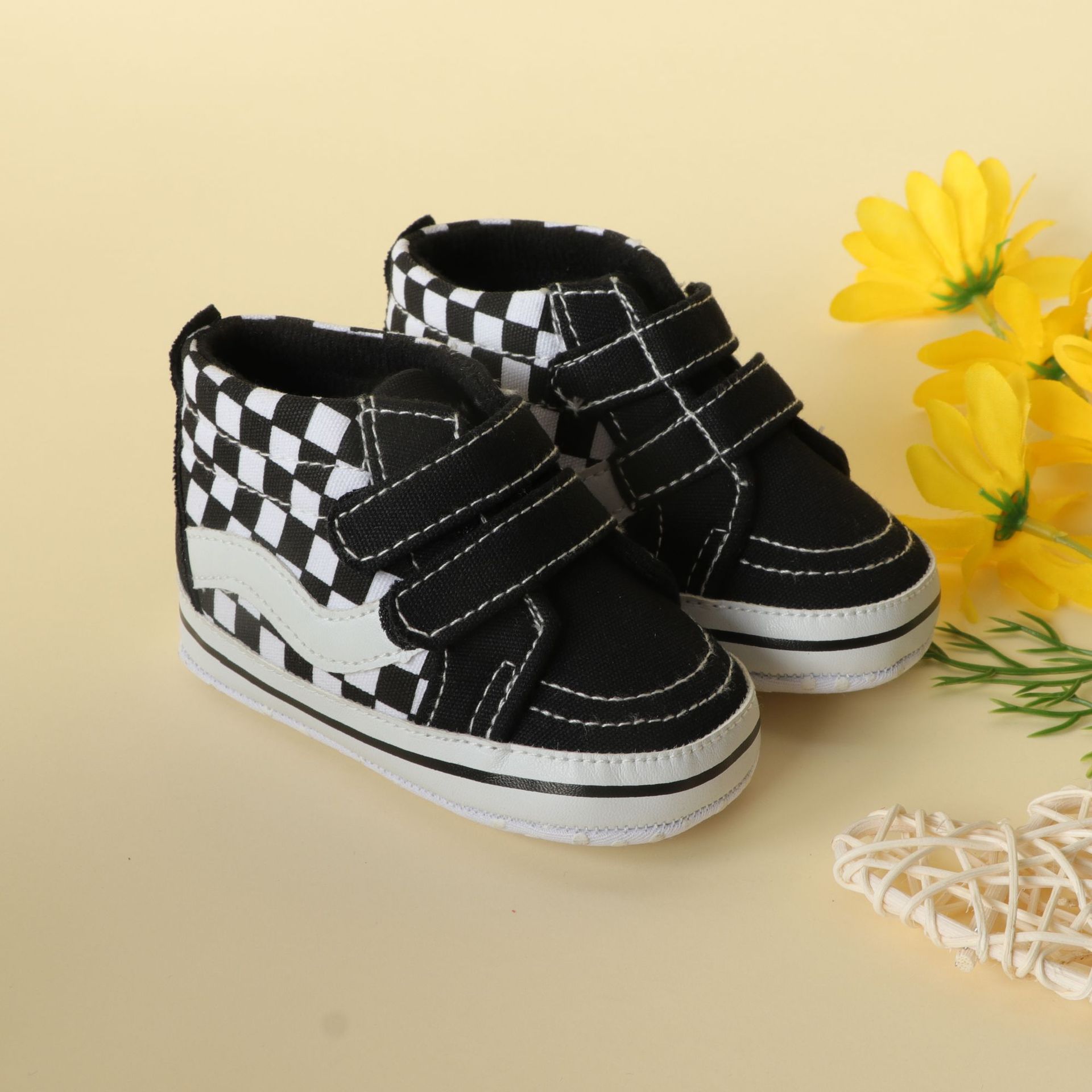 Foreign trade hot sale classic high-top baby canvas shoes toddler shoes soft bottom strap baby shoes