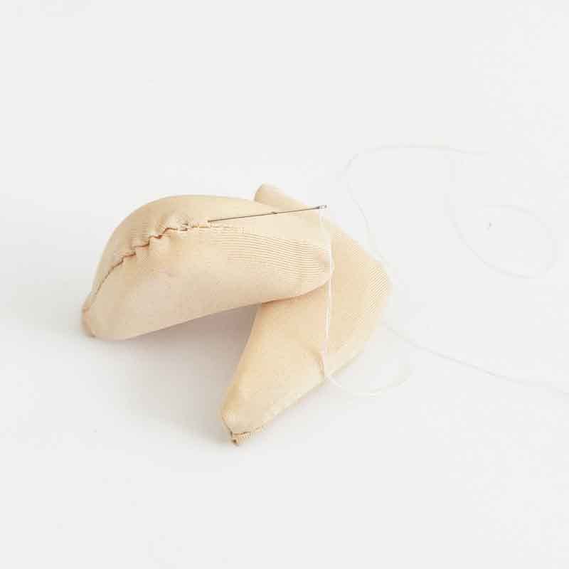 Shoes head plug sponge half size pad high heel shoes loafers adjustable size anti-pain shrink size half pad front palm pad shoes Big Change Small