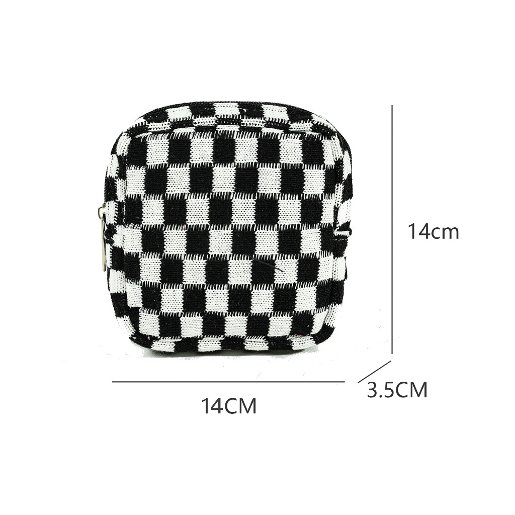 Creative South Korea chessboard grid knitted coin purse portable large capacity aunt towel sanitary napkin storage bag monthly bag