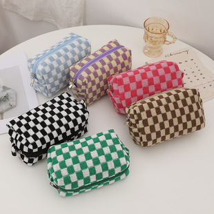 Korean-style ins Checkerboard Knitted Cosmetic Bag Contrast Color Wool Plaid Large Capacity Storage Finishing Bag Pencil Case