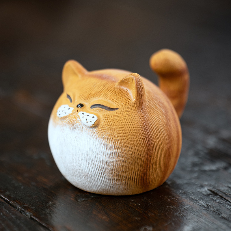 Yixing raw ore purple sand tea pet cat ornaments personality creative mud painting lucky cat sculpture tea play tiger cat manufacturers