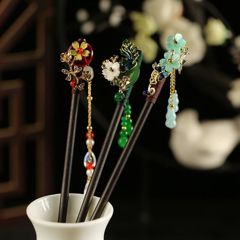 Antique Vintage Imitation Hetian Jade Petal Hairpin Ancient Chinese Clothing Tassel Step Headwear Modern Girl's Hair Hairpin