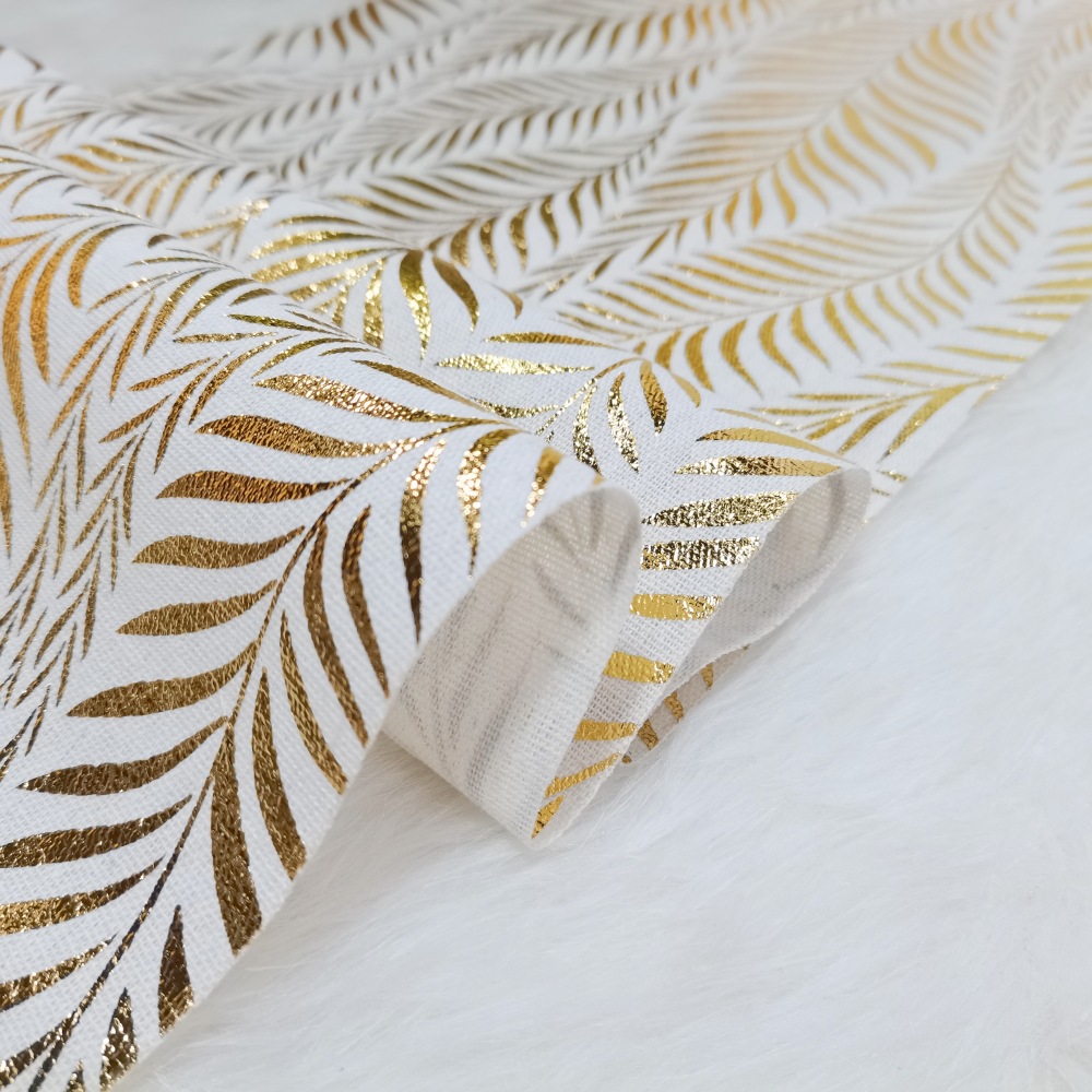 Yiwu Production Spot Bronzing Color Leaf Trimming Polyester Cotton Table Flag Holiday Dinner Banquet Christmas Decoration