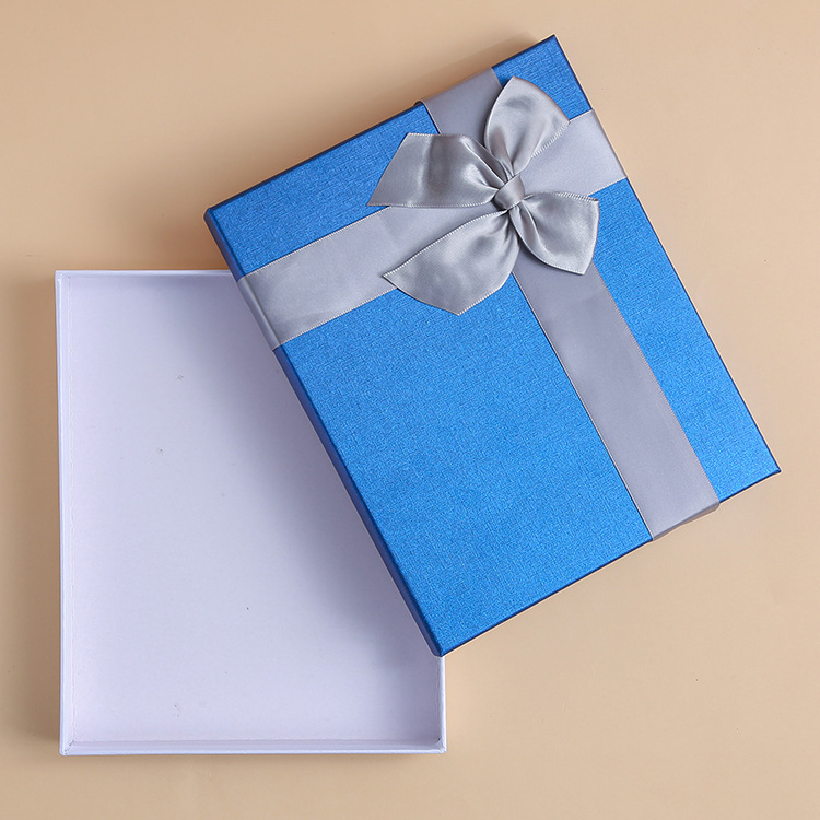Creative Book Box Leaves Gift Box Scarf Scarf Gift Wood Carving Photo Frame Cosmetic Packaging Box Empty Box Wholesale