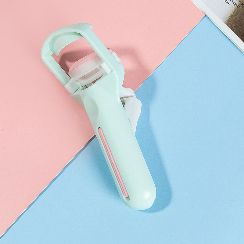 Spot manufacturers wholesale plastic eyelash curling shaping portable rubber pad novice beginner press eyelash device
