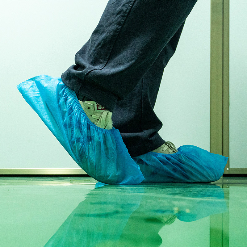 Spot wholesale disposable 30g non-woven shoe cover dustproof non-slip thickened 100 disposable foot cover