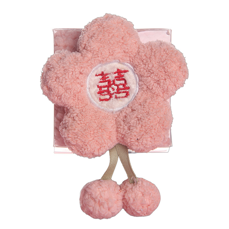 Flower towel hand-to-hand gift wedding happy words small square coral fleece bridesmaid Lang Hui gift towel high-end wedding supplies