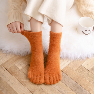 Imitation mink velvet plus velvet five-finger socks warm winter toe socks Women's Mid-tube warm toe thickened pig's trotters socks cold-resistant