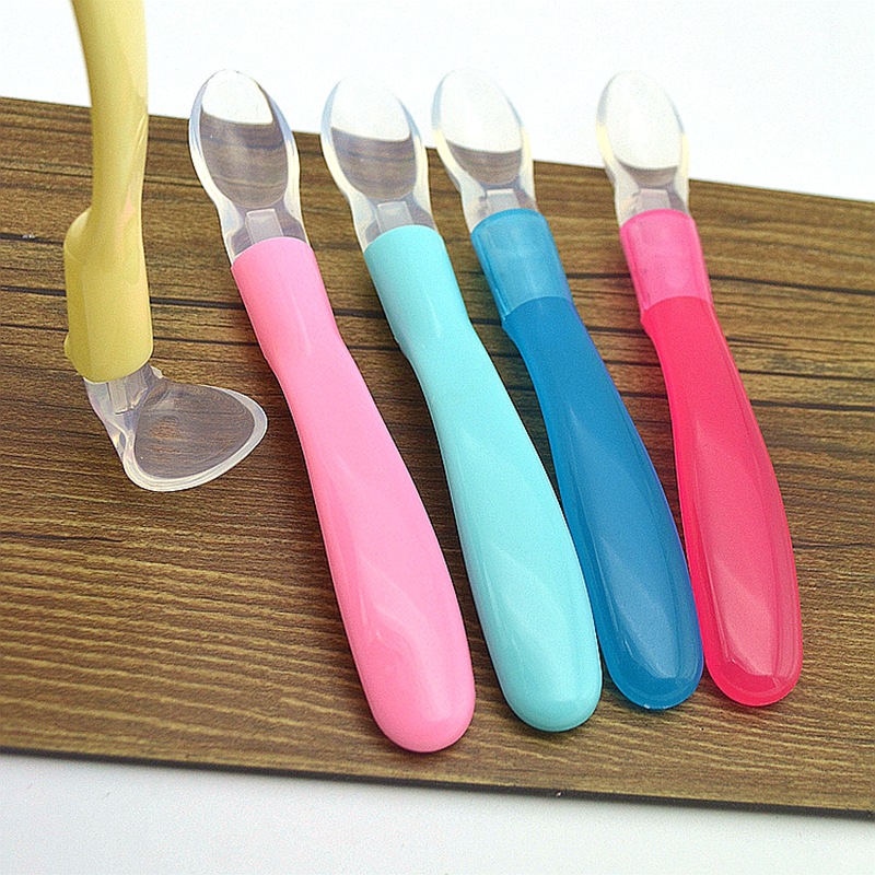 Factory wholesale baby silicone soft spoon newborn feeding feeding soft head silicone spoon medicine spoon
