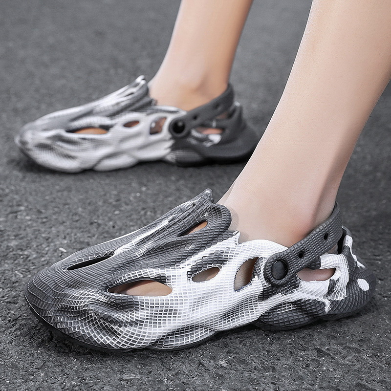 EVA Torre Slippers Men's Summer Outdoor Sports Couple Hole Baotou Sandals Men's Deformed Soft Slippers