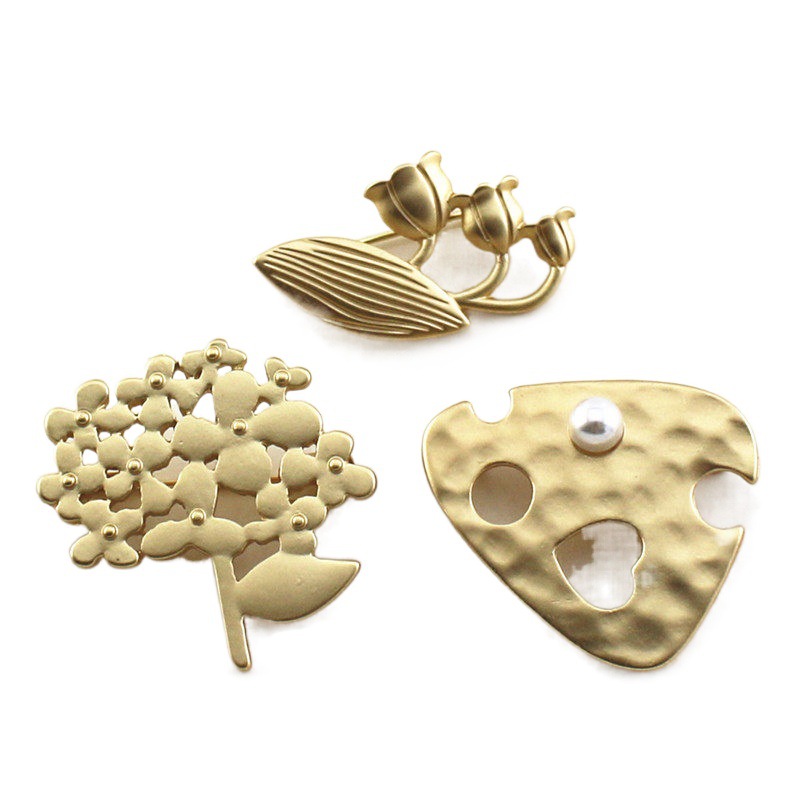 Fashion simple matte gold lily of the valley small brooch alloy plating matte gold tree of life corsage Japanese and Korean style accessories needle