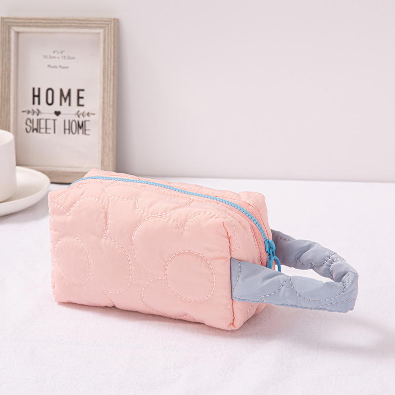 2021 New Style Cosmetic Bag Women's Large Capacity ins High-end Sense Niche Portable High-value Portable Toiletries Storage Bag