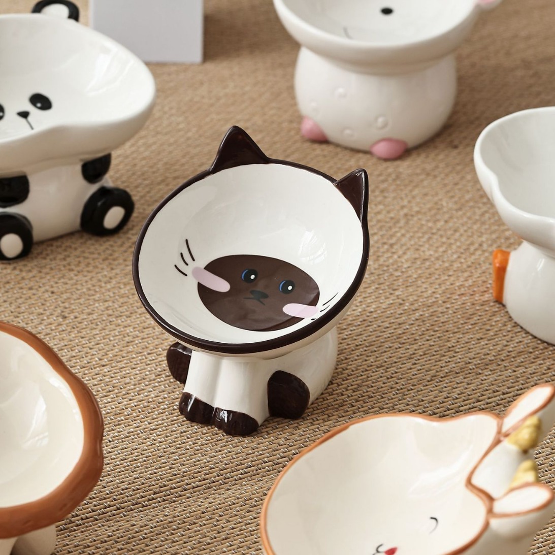 High-legged Ceramic Cat Bowl Pet Bowl Oblique Neck Protection Brown Lion Bowl Ornaments Ceramic Storage Box Desktop Storage
