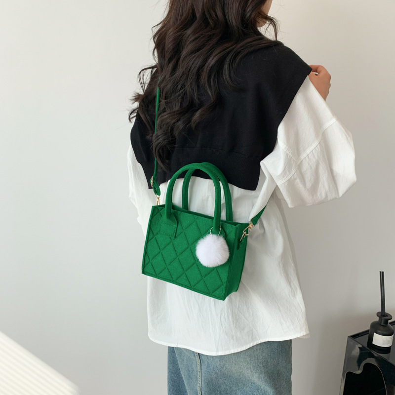 2023 Summer New Style Bag Women's Fashionable Simple Shoulder Bag Portable Small Square Bag Women's Bag Casual Commuter Crossbody Bag