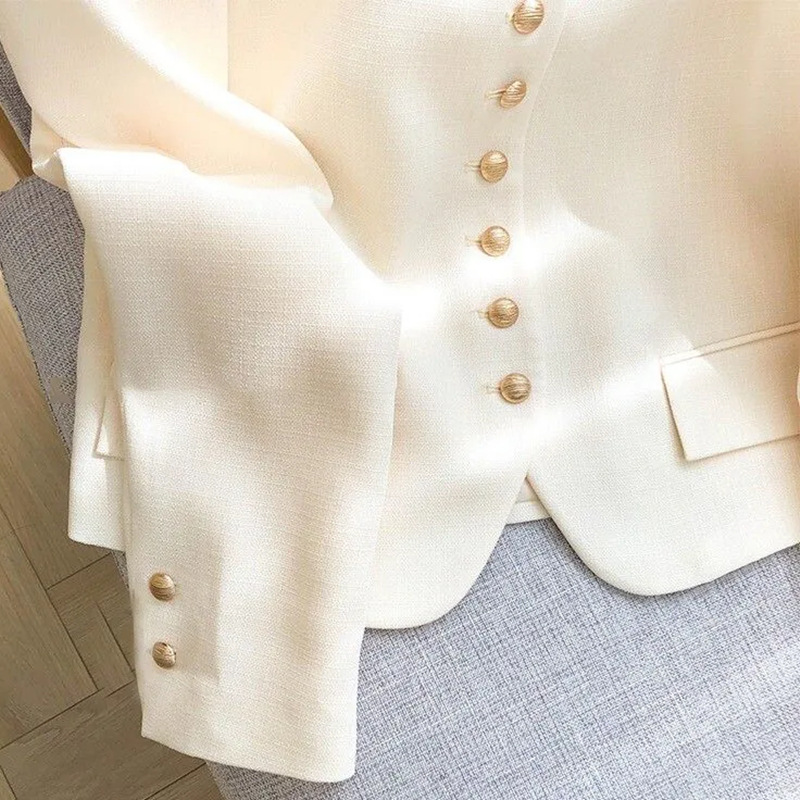 Chanel style suit jacket women's short autumn new creamy-white simple temperament small V-neck suit